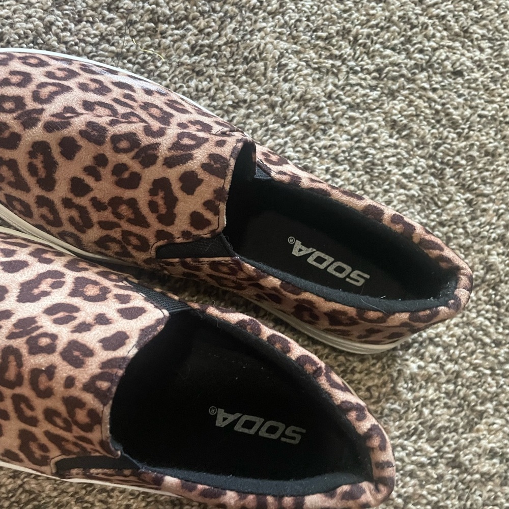 Slip on sneakers